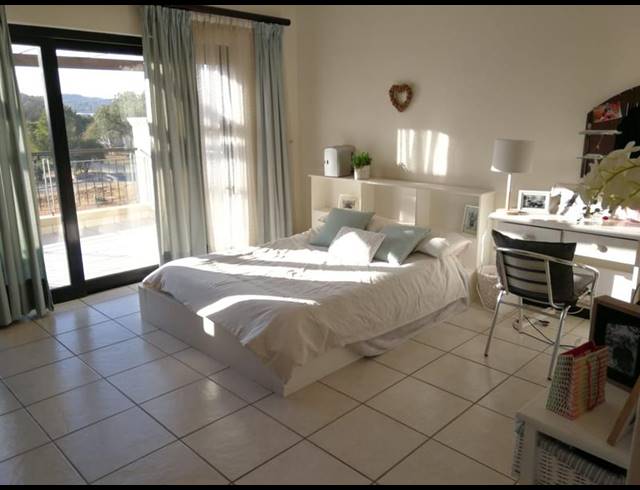 3 BEDROOM APARTMENT FOR SALE IN PAULSHOF